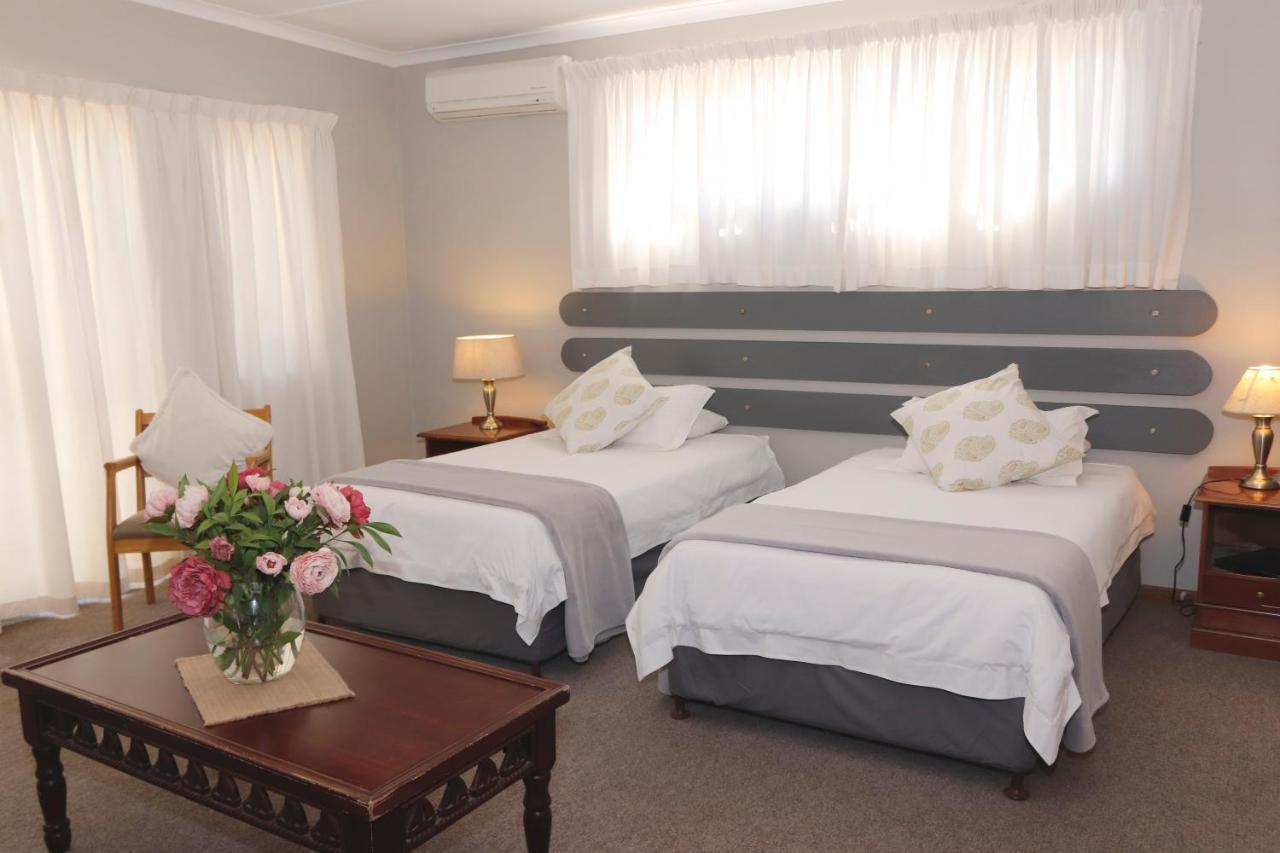The Village Guesthouse 세레스 외부 사진