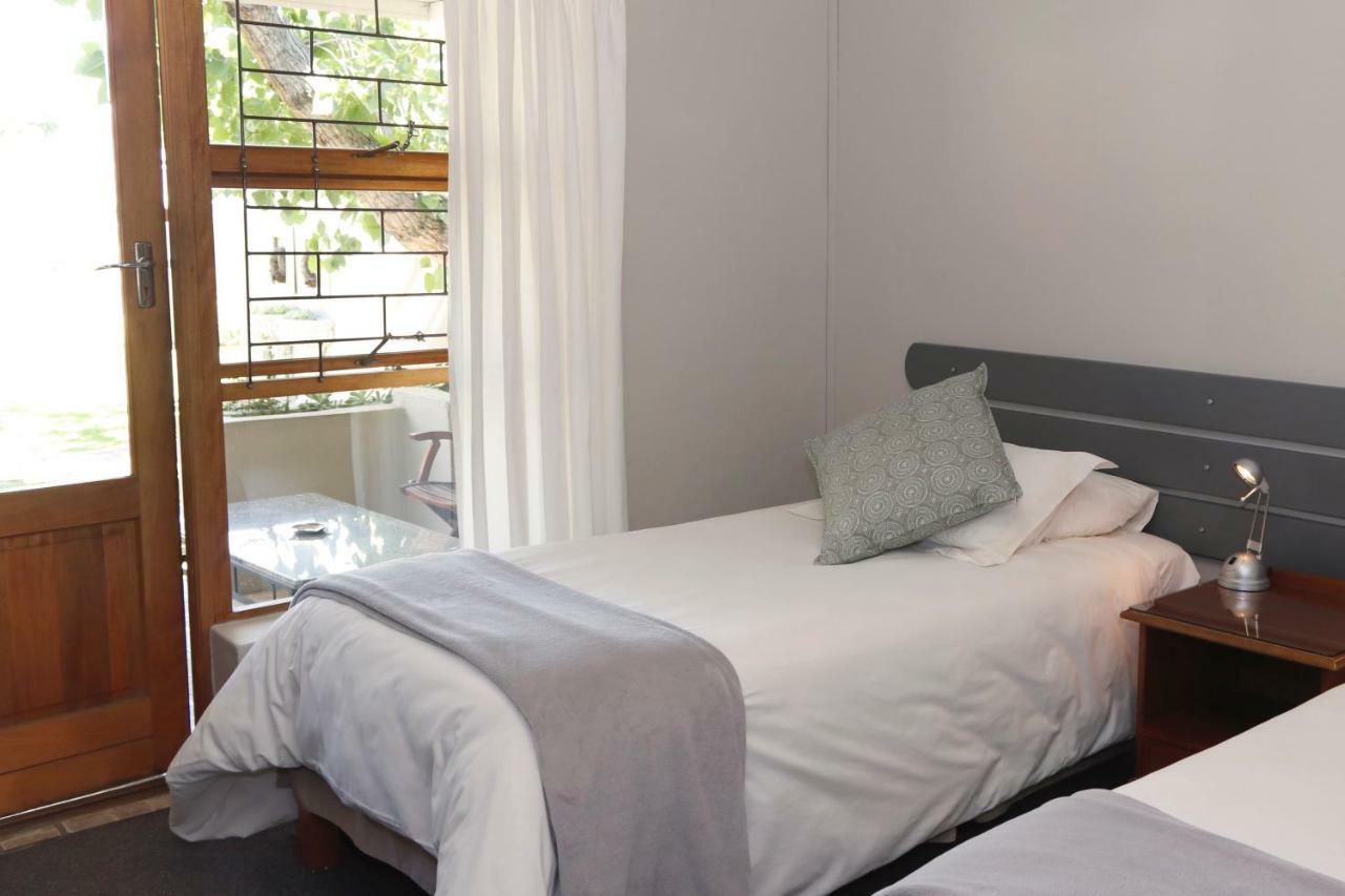 The Village Guesthouse 세레스 외부 사진