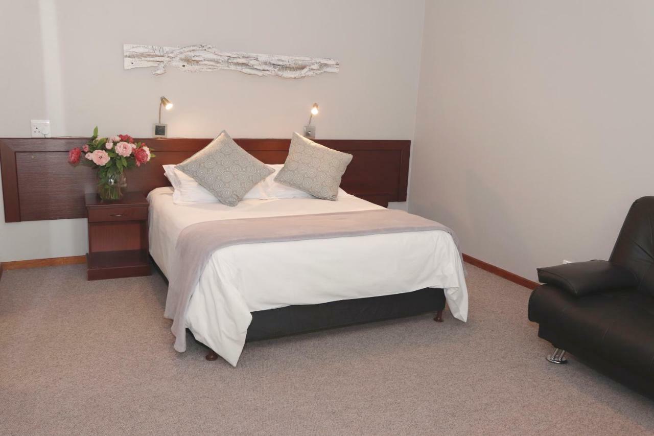 The Village Guesthouse 세레스 외부 사진