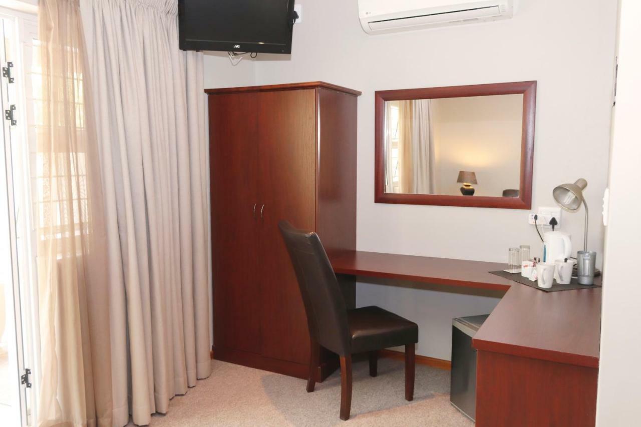 The Village Guesthouse 세레스 외부 사진